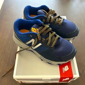 New Balance kids 690v2 size 12